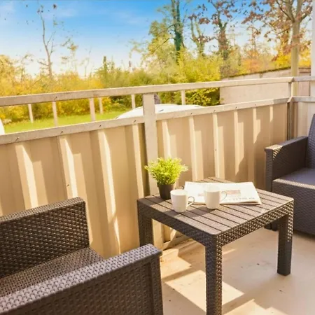 Modernes 5-Personen Apartment Mit Bequemen Boxspringbetten, Wlan, 3X Tv, Vollausgestatteter Kueche *