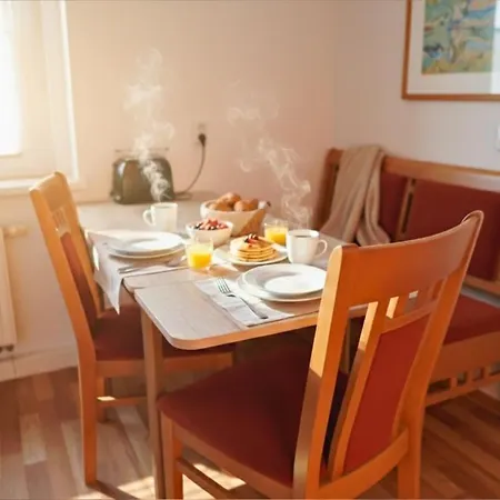 شقة Modernes 5-personen Mit Kostenlosen Parkplaetzen, Boxspringbetten, Wlan, 3x Tv, Vollausgestatteter Kueche