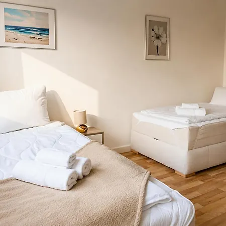 Modernes 5-Personen Apartment Mit Bequemen Boxspringbetten, Wlan, 3X Tv, Vollausgestatteter Kueche *