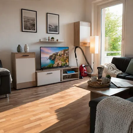 Modernes 5-Personen Apartment Mit Bequemen Boxspringbetten, Wlan, 3X Tv, Vollausgestatteter Kueche Appartement Merseburg
